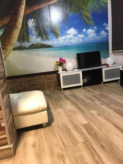 Precioso Apartamento 3 Habitaciones. Con Patio. 카마스 외부 사진